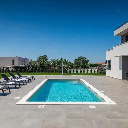 Ana Skicini Holiday home Pula